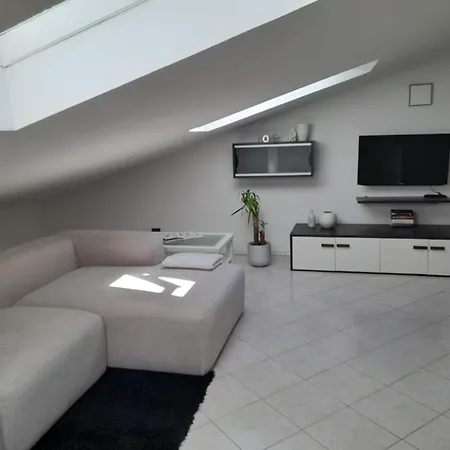Mansarda Massimo Apartment Intra Exterior photo